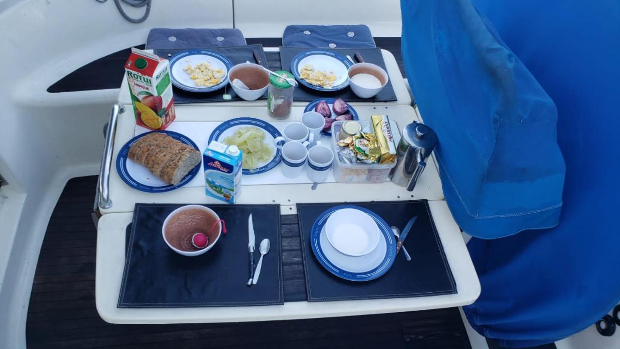 2 Nuits Insolites & 1 Excursion Voile A Bord Du Voilier Mori Ora Moorea Εξωτερικό φωτογραφία